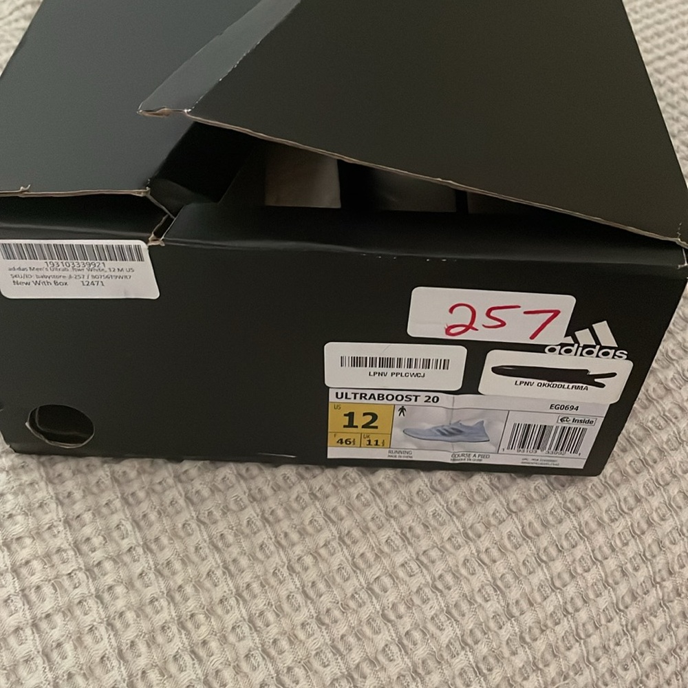 Addidas shoes - Picture 4 of 4